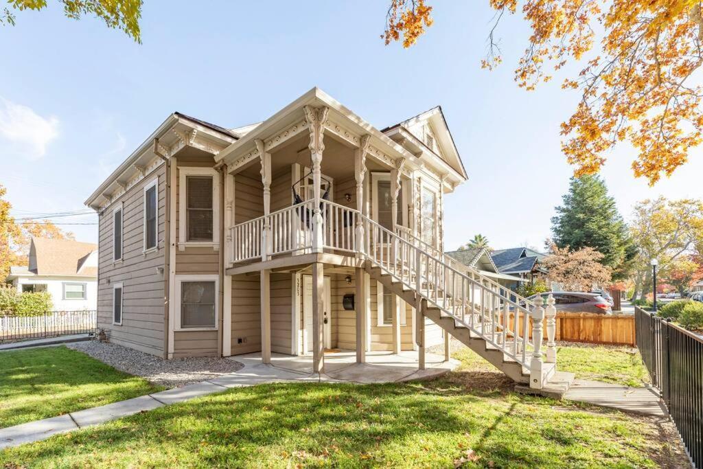Сasa de vacaciones A+ 2 Bedroom Victorian Away From Sacramento