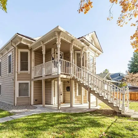 A+ 2 Bedroom Victorian Home Away From Home Sacramento Exterior foto